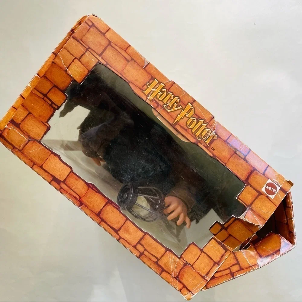 Mattel 2001 Harry Potter Classic Scenes Collection Hagrid’s Gift 50254